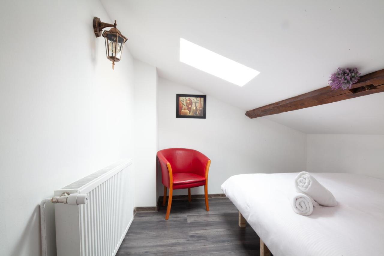 Little Paris Booutique In Old Town Center Appartement